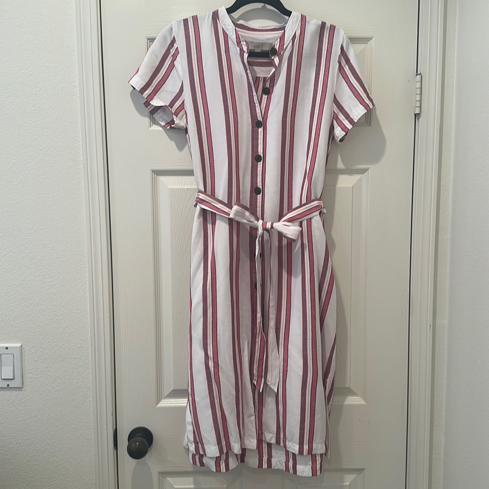 Loft midi stripped dress with belt & pockets!